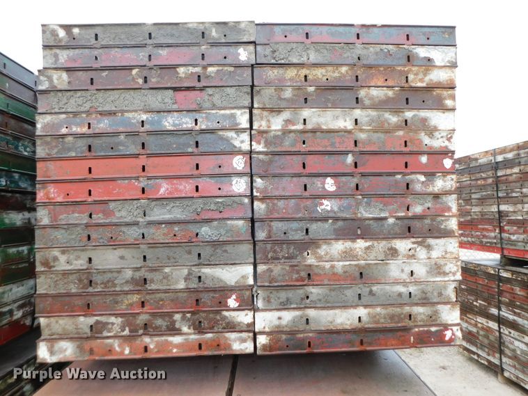 image for item HX9394 Approximately 120 concrete wall forms
