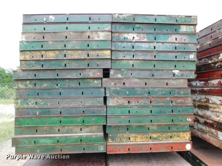 image for item HX9394 Approximately 120 concrete wall forms