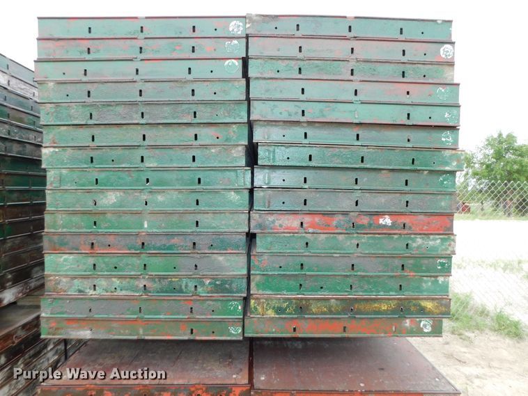 image for item HX9395 Approximately 120 concrete wall forms