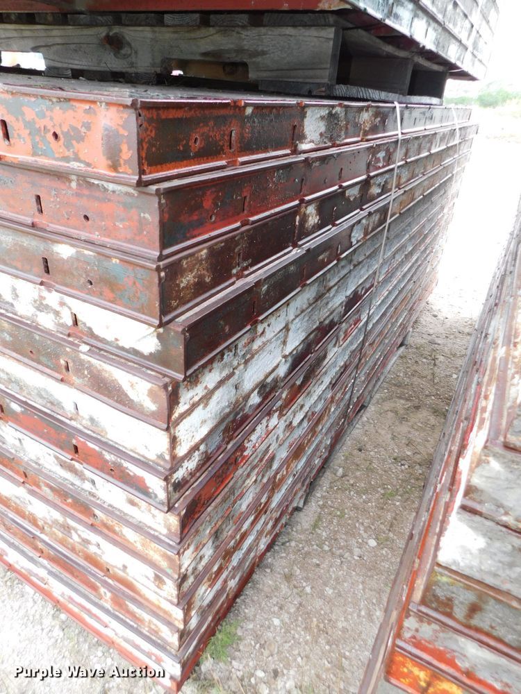 image for item HX9395 Approximately 120 concrete wall forms