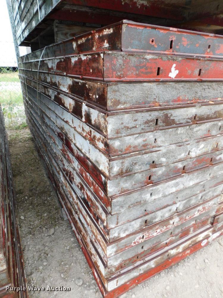 image for item HX9395 Approximately 120 concrete wall forms
