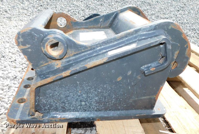 (2) Bobcat Xchange quick couplers in Falls City, NE Item HX9397 sold