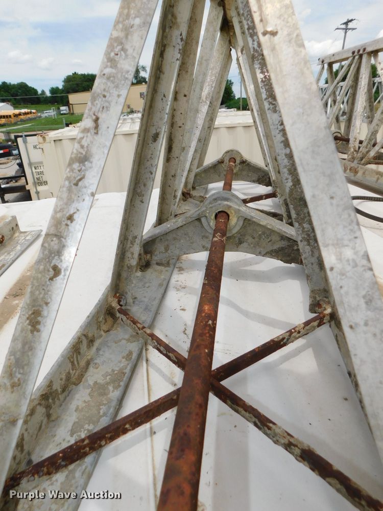 image for item HX9402 Morrison  screed