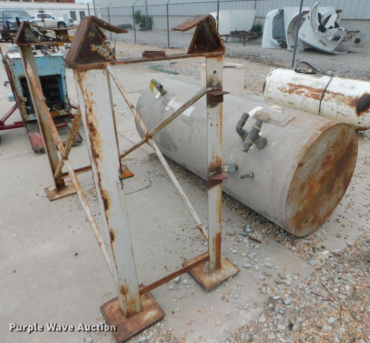 image for item HX9416 Tanks