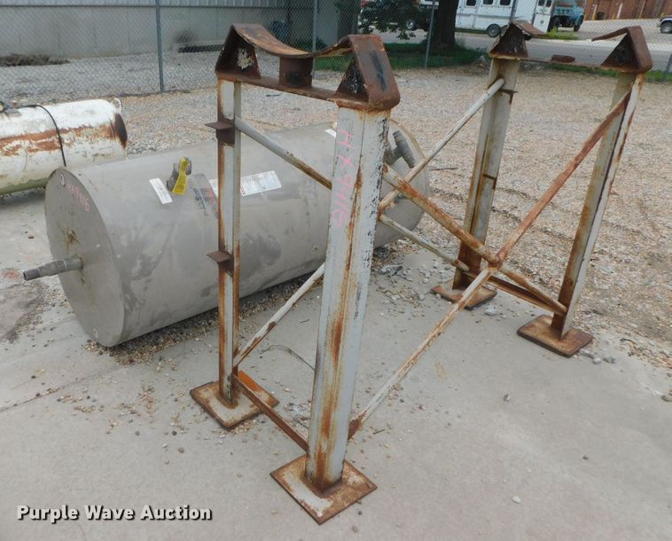 image for item HX9416 Tanks