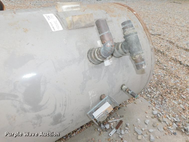 image for item HX9416 Tanks