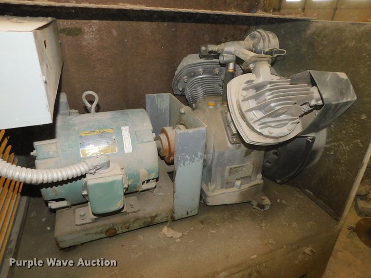 image for item HX9426 Atlas Copco Magnum 7-1/2  air compressor