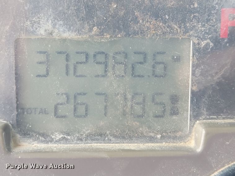 image for item IF9882 2003 Mack CV713  ready mix truck