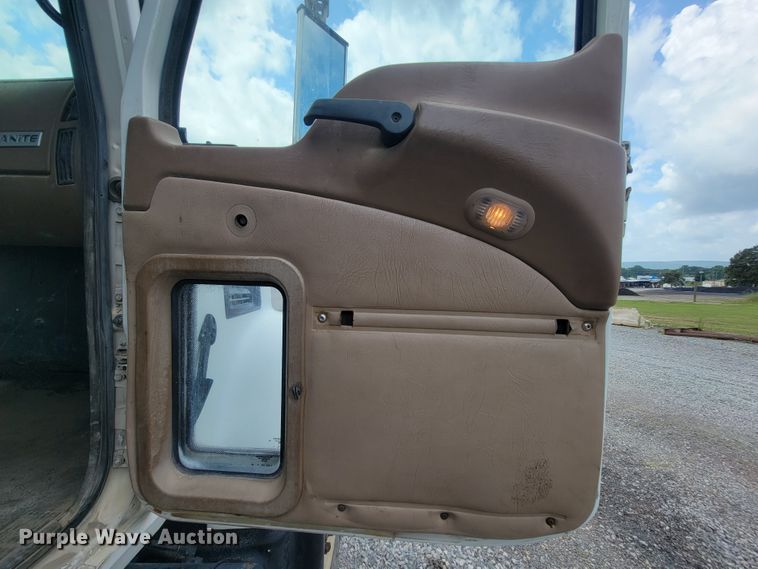 image for item IF9882 2003 Mack CV713  ready mix truck