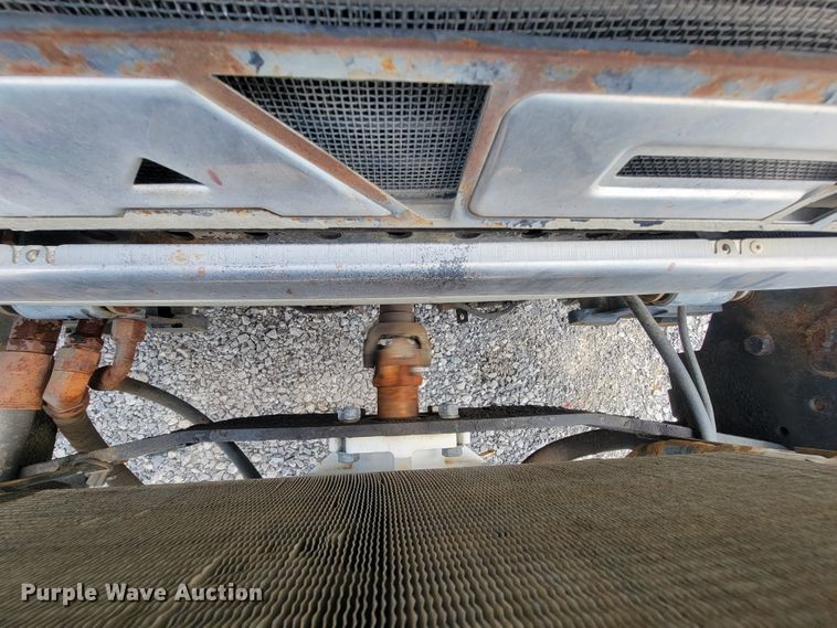 image for item IF9882 2003 Mack CV713  ready mix truck