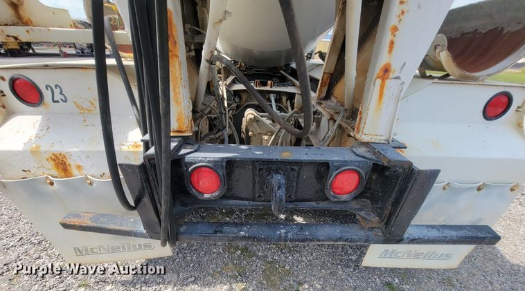 image for item IF9882 2003 Mack CV713  ready mix truck