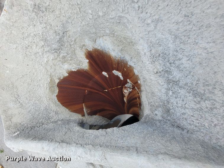 image for item IF9882 2003 Mack CV713  ready mix truck