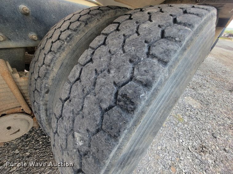 image for item IF9882 2003 Mack CV713  ready mix truck