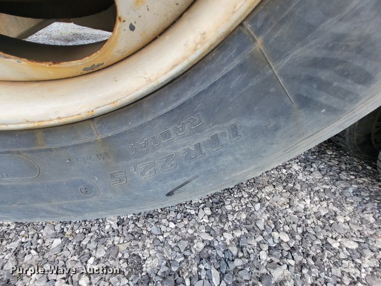 image for item IF9882 2003 Mack CV713  ready mix truck