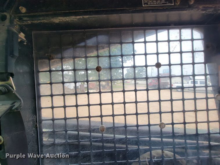 image for item IF9931 1998 New Holland LX885  skid steer loader