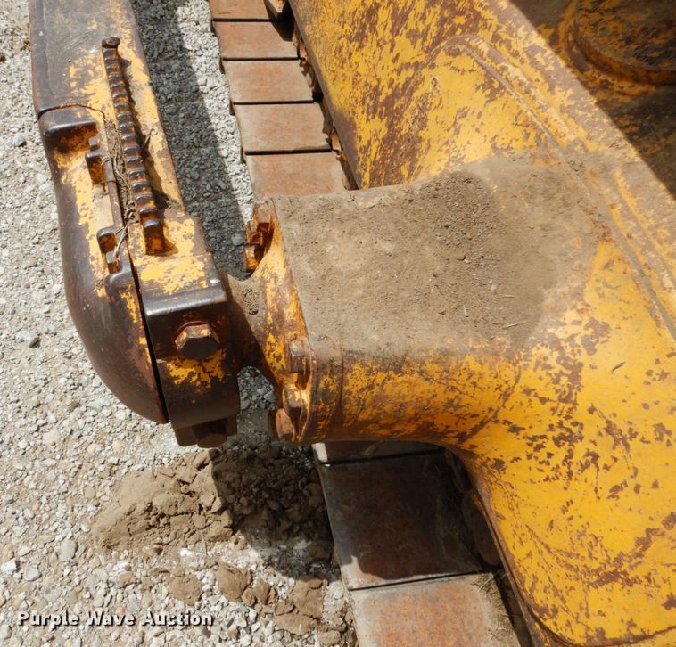 image for item II9539 1993 Komatsu D65PX-12  dozer