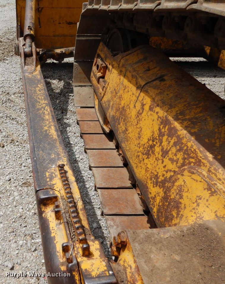 image for item II9539 1993 Komatsu D65PX-12  dozer