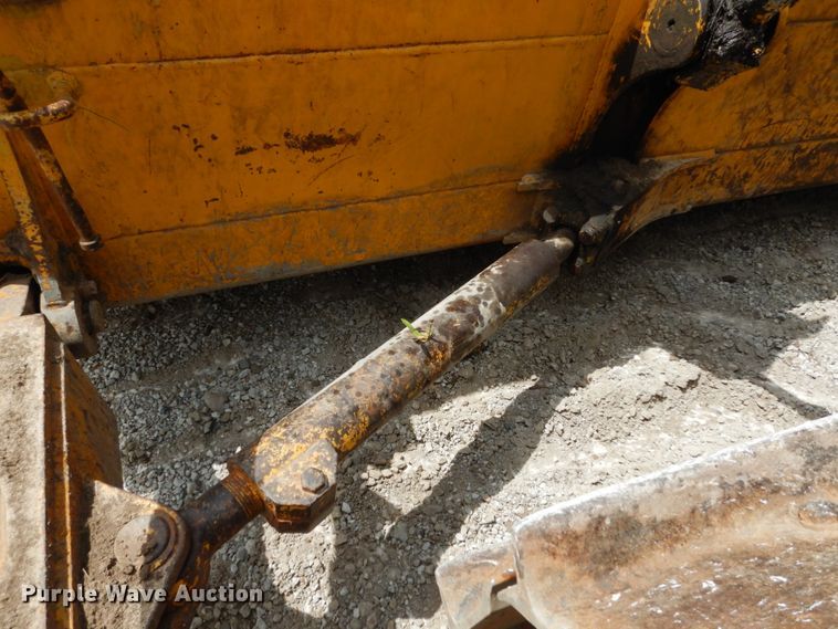 image for item II9539 1993 Komatsu D65PX-12  dozer