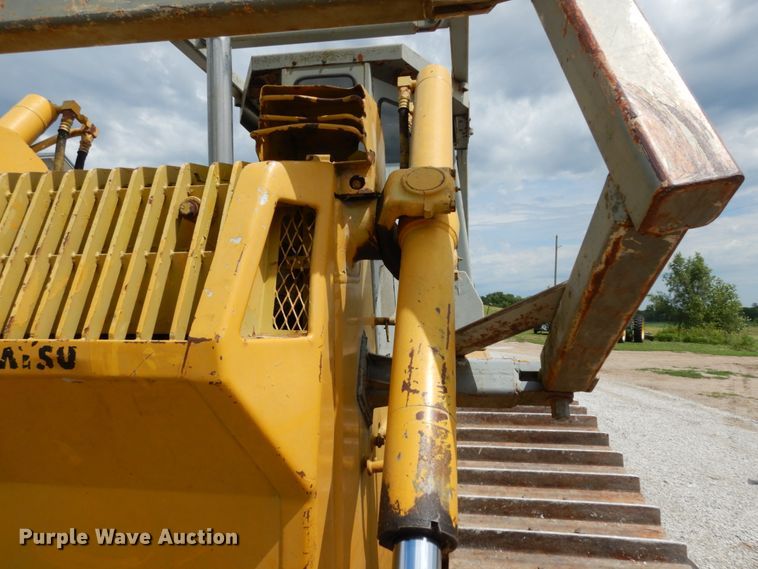 image for item II9539 1993 Komatsu D65PX-12  dozer