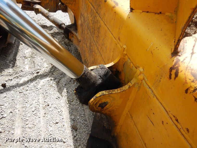 image for item II9539 1993 Komatsu D65PX-12  dozer