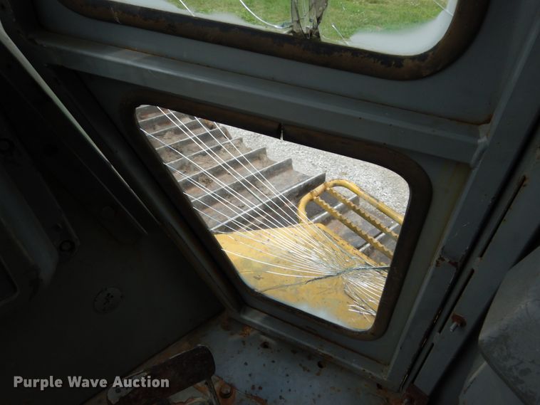 image for item II9539 1993 Komatsu D65PX-12  dozer