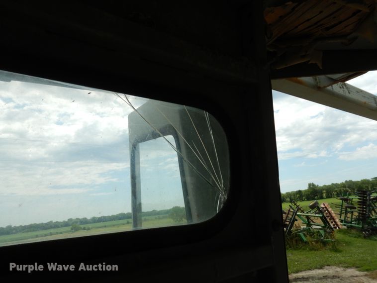 image for item II9539 1993 Komatsu D65PX-12  dozer