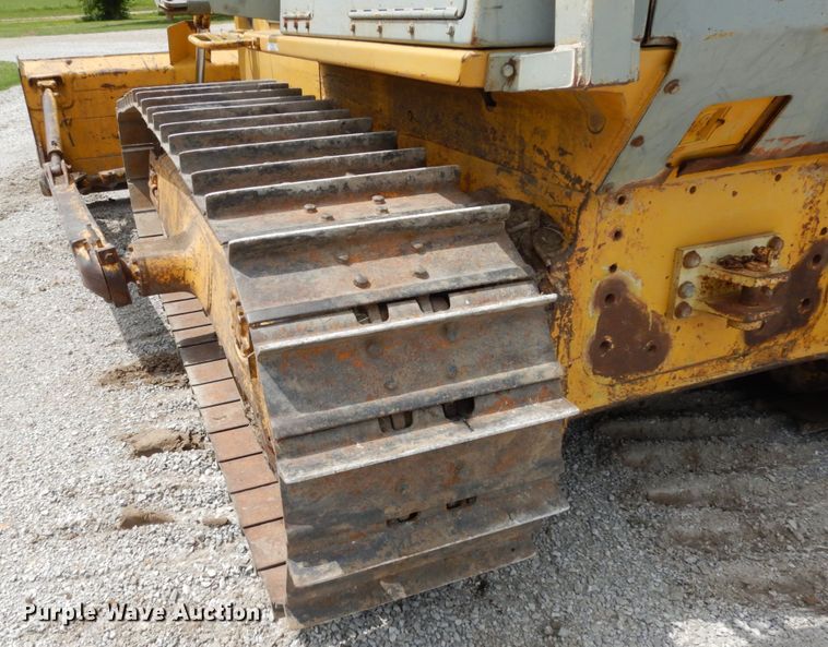 image for item II9539 1993 Komatsu D65PX-12  dozer