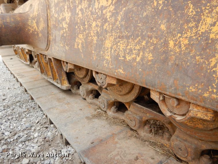 image for item II9539 1993 Komatsu D65PX-12  dozer