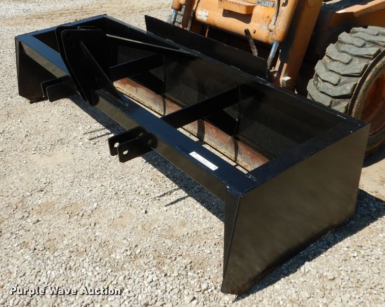 8'W skid steer box blade in Huntsville, MO Item II9549 sold Purple Wave