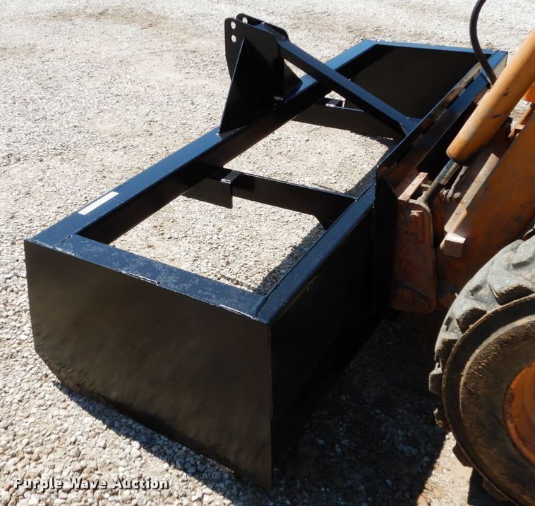 8'W skid steer box blade in Huntsville, MO Item II9549 sold Purple Wave