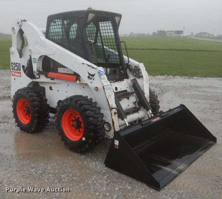 image for item II9560 2010 Bobcat S250  skid steer loader
