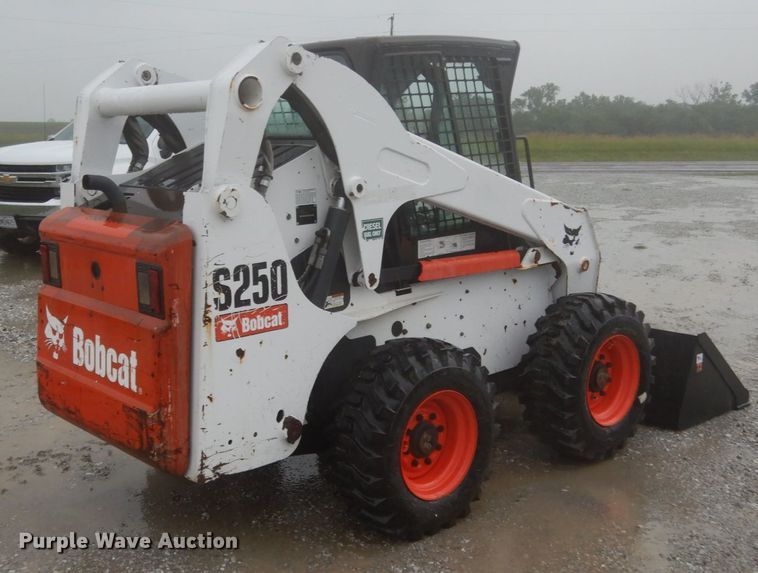 image for item II9560 2010 Bobcat S250  skid steer loader