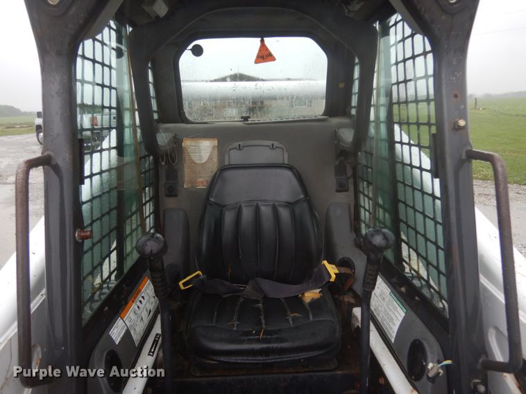 image for item II9560 2010 Bobcat S250  skid steer loader