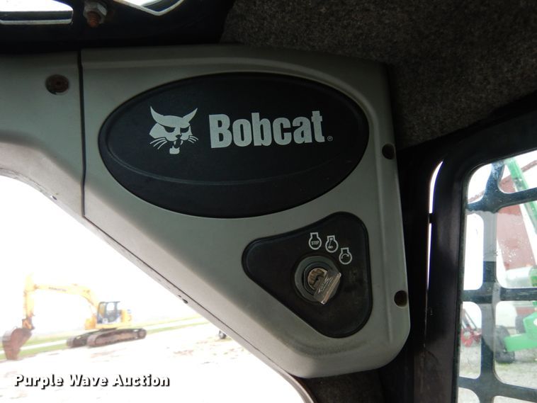 image for item II9560 2010 Bobcat S250  skid steer loader