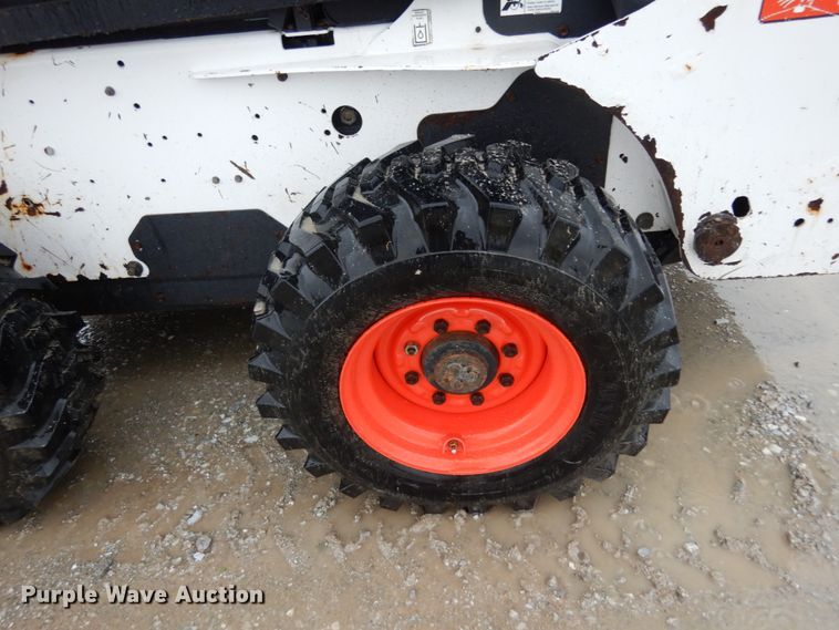 image for item II9560 2010 Bobcat S250  skid steer loader