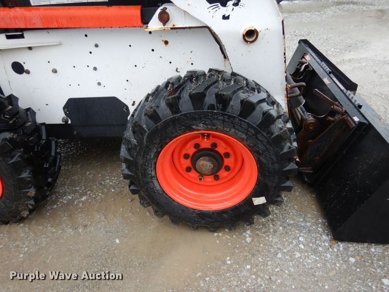 image for item II9560 2010 Bobcat S250  skid steer loader