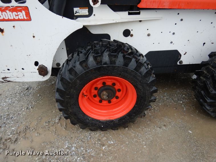 image for item II9560 2010 Bobcat S250  skid steer loader