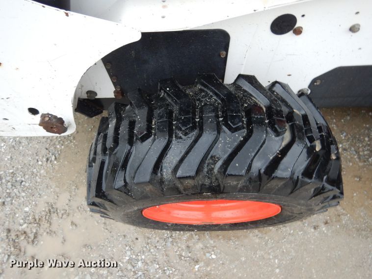 image for item II9560 2010 Bobcat S250  skid steer loader