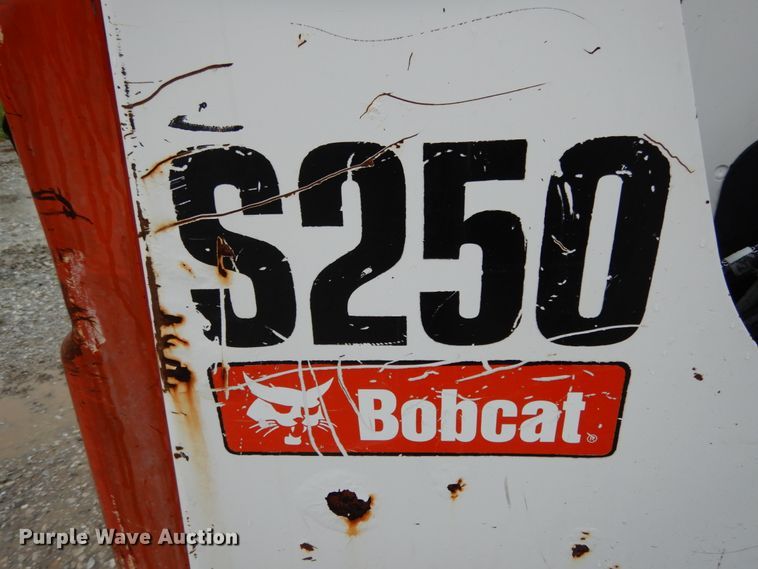 image for item II9560 2010 Bobcat S250  skid steer loader