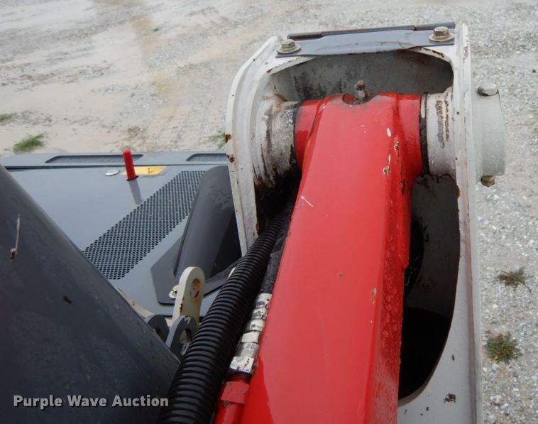 image for item II9561 2015 Takeuchi TL8  tracked skid steer loader