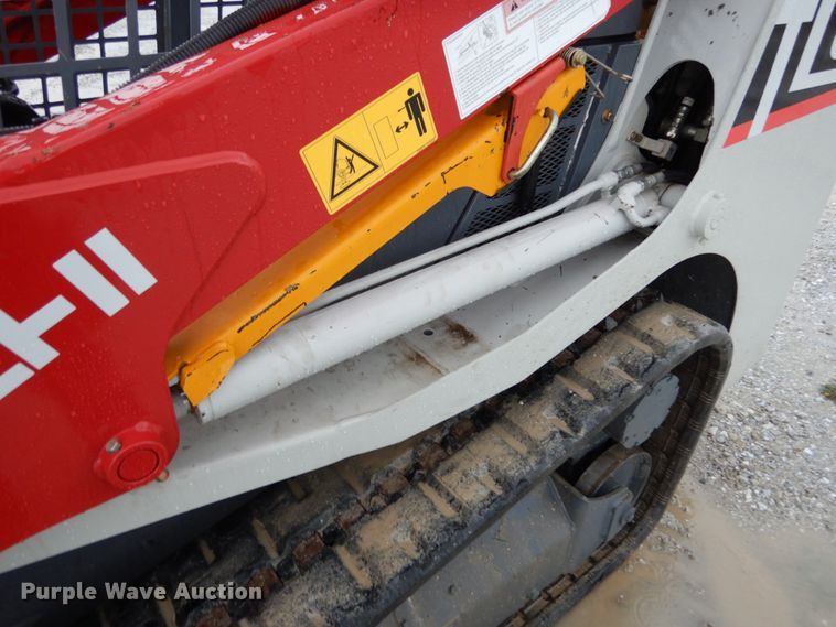 image for item II9561 2015 Takeuchi TL8  tracked skid steer loader