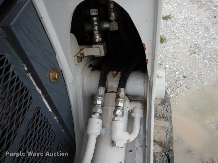 image for item II9561 2015 Takeuchi TL8  tracked skid steer loader