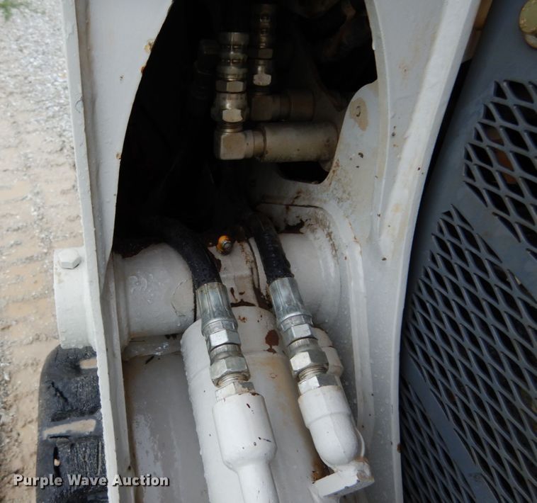 image for item II9561 2015 Takeuchi TL8  tracked skid steer loader