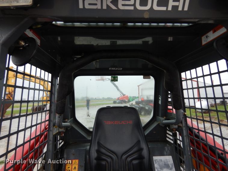 image for item II9561 2015 Takeuchi TL8  tracked skid steer loader