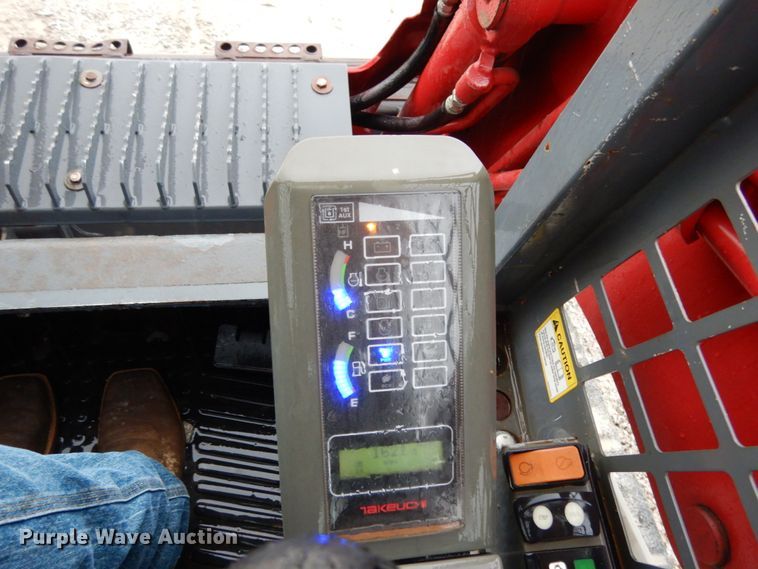 image for item II9561 2015 Takeuchi TL8  tracked skid steer loader