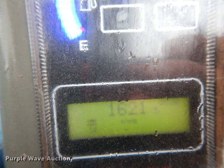 image for item II9561 2015 Takeuchi TL8  tracked skid steer loader