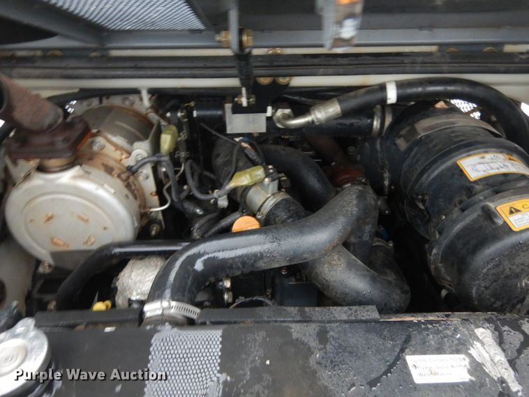 image for item II9561 2015 Takeuchi TL8  tracked skid steer loader