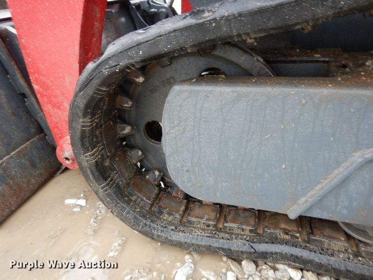 image for item II9561 2015 Takeuchi TL8  tracked skid steer loader