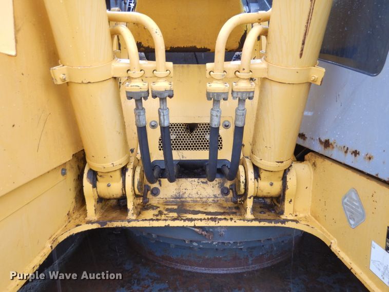 image for item II9563 2006 Komatsu PC228USLC-3N0  excavator