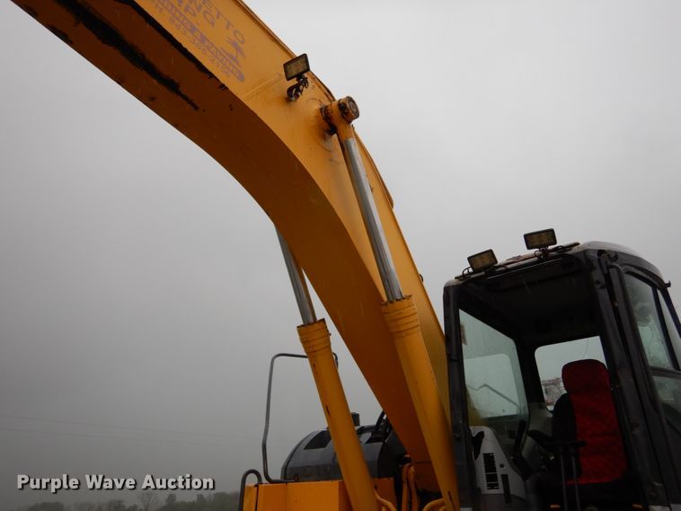 image for item II9563 2006 Komatsu PC228USLC-3N0  excavator